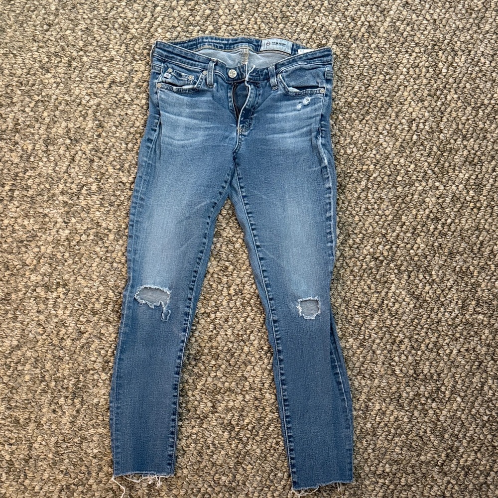 Stylish Blue Distressed Women Jeans